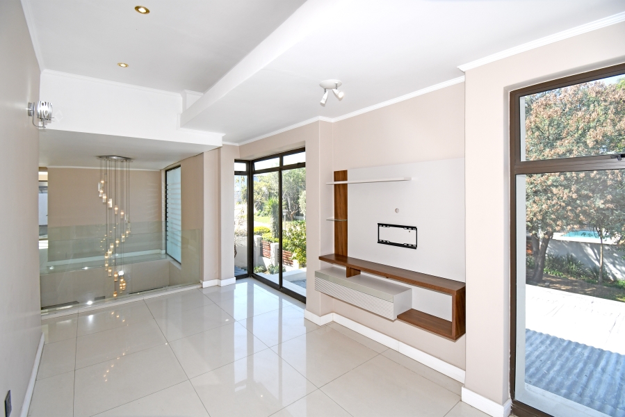 4 Bedroom Property for Sale in Waterfall Country Village Gauteng