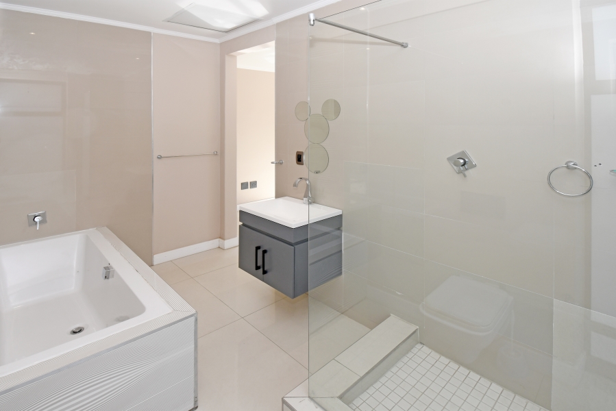 4 Bedroom Property for Sale in Waterfall Country Village Gauteng