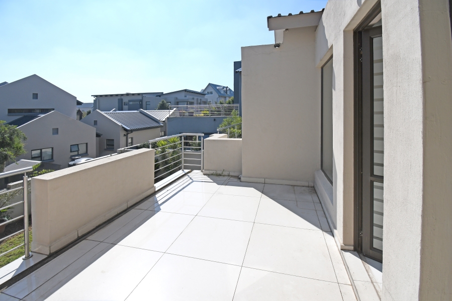 4 Bedroom Property for Sale in Waterfall Country Village Gauteng