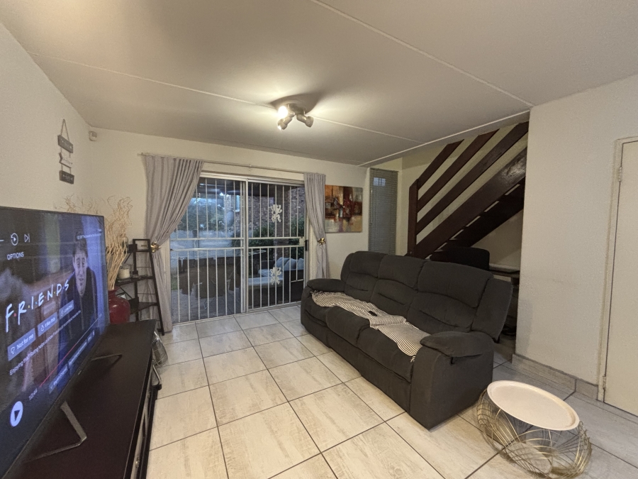 To Let 2 Bedroom Property for Rent in North Riding Gauteng