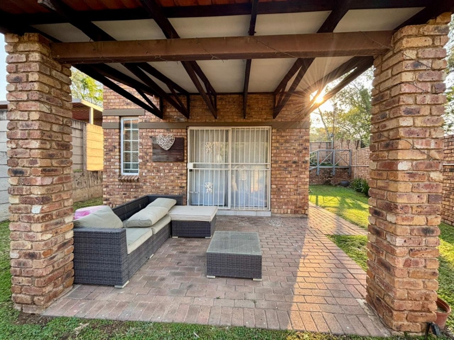 2 Bedroom Property for Sale in North Riding Gauteng