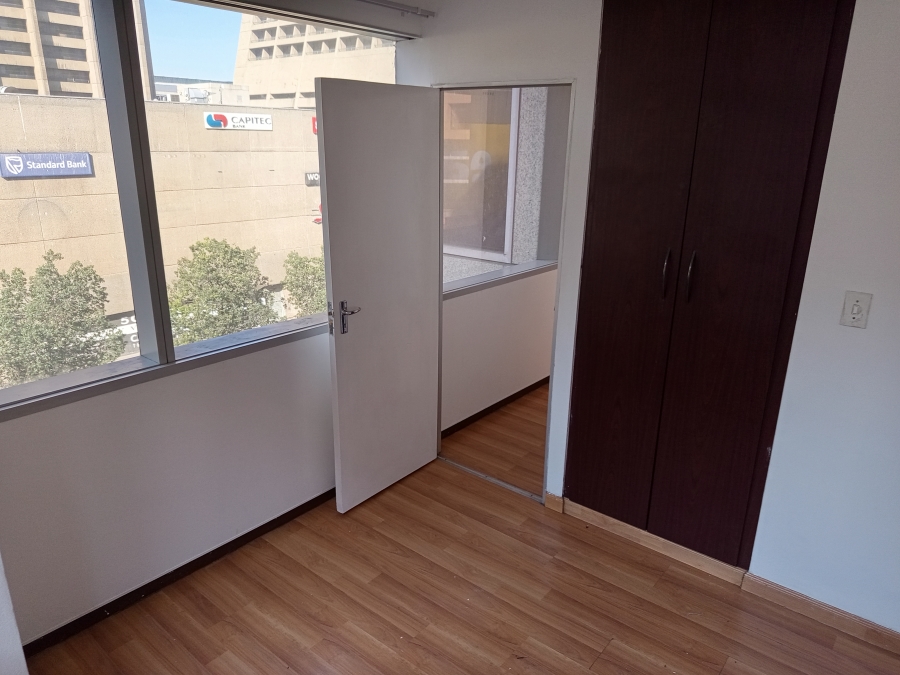 1 Bedroom Property for Sale in Johannesburg Central Gauteng