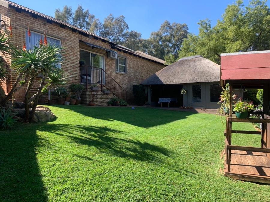 To Let 3 Bedroom Property for Rent in Wilgeheuwel Gauteng