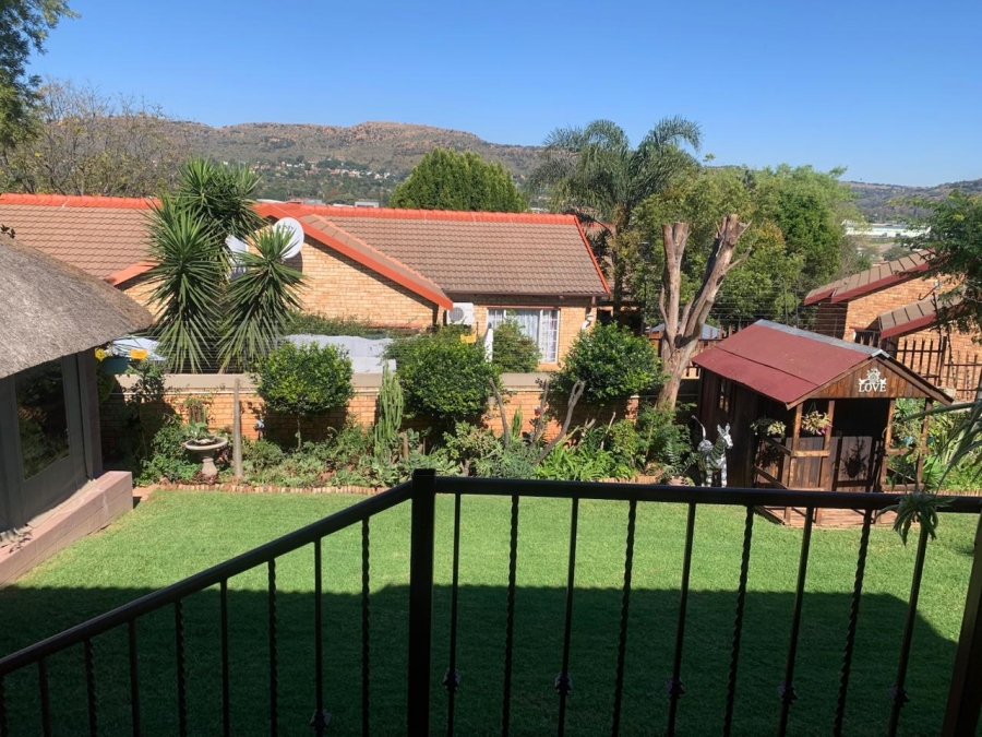 To Let 3 Bedroom Property for Rent in Wilgeheuwel Gauteng
