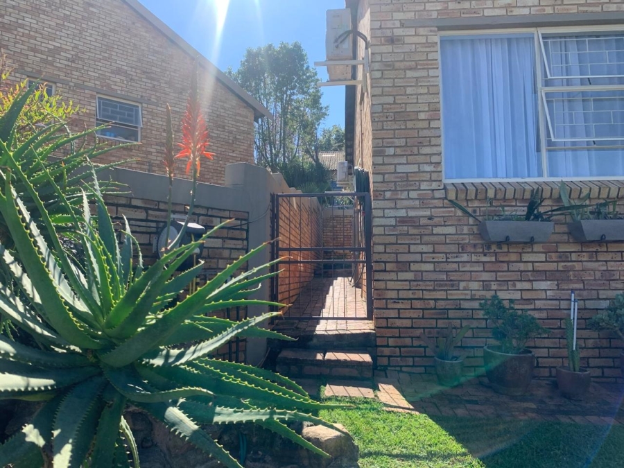 To Let 3 Bedroom Property for Rent in Wilgeheuwel Gauteng