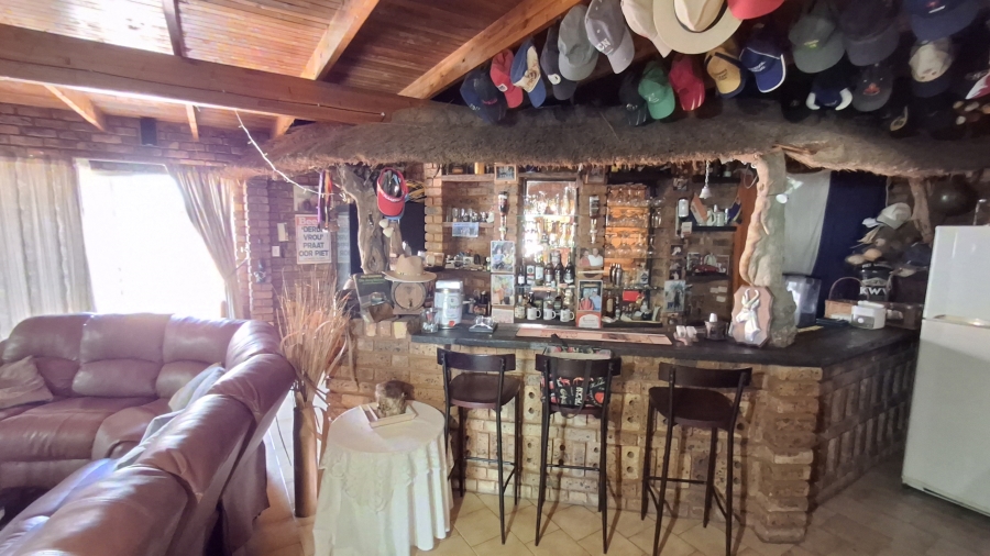 7 Bedroom Property for Sale in Dorandia Gauteng