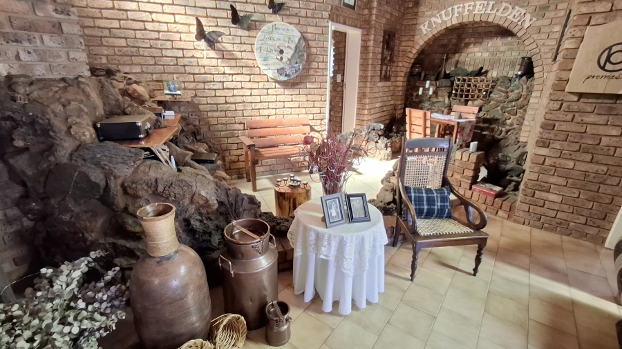 7 Bedroom Property for Sale in Dorandia Gauteng