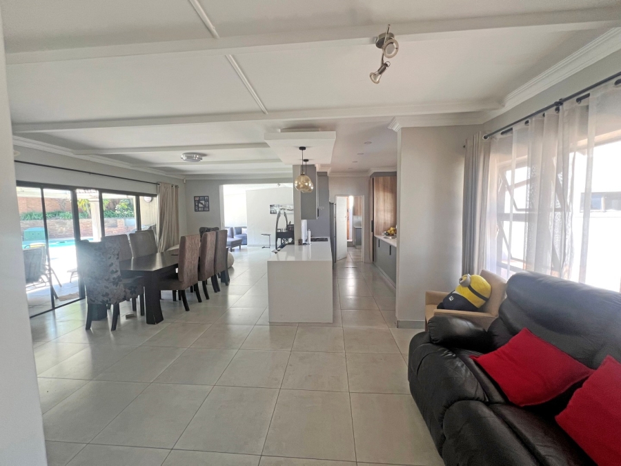 To Let 4 Bedroom Property for Rent in Parkmore Gauteng