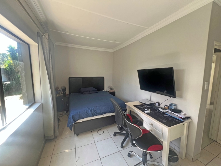To Let 4 Bedroom Property for Rent in Parkmore Gauteng