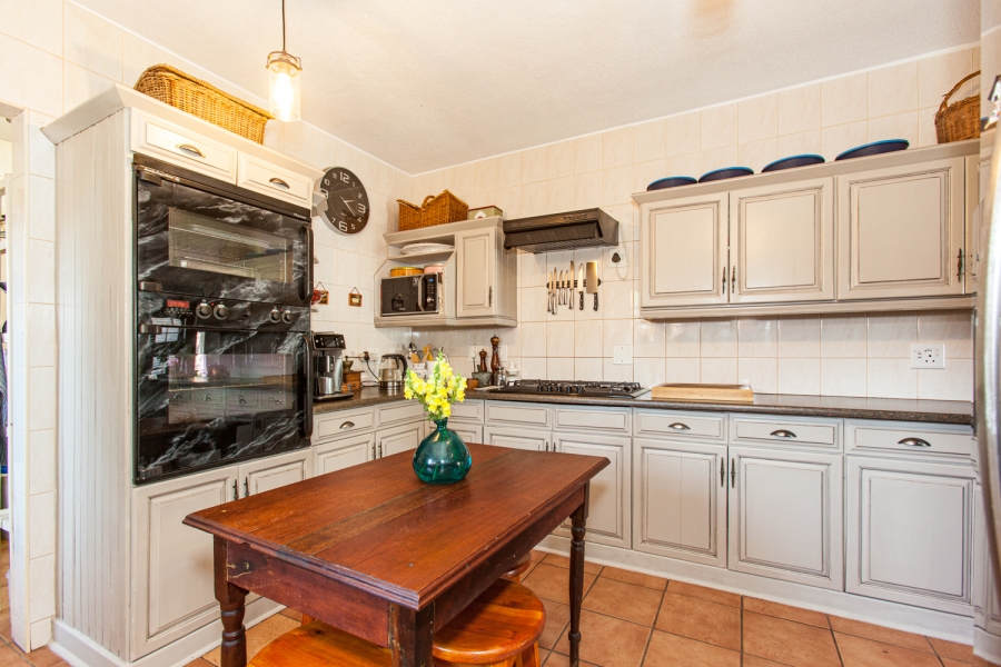 5 Bedroom Property for Sale in Equestria Gauteng