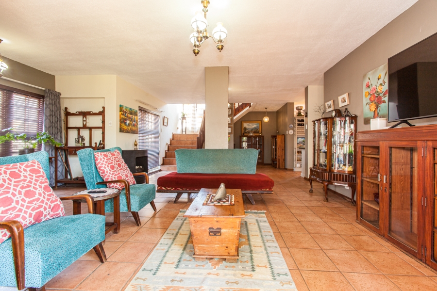 5 Bedroom Property for Sale in Equestria Gauteng