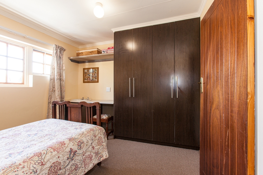 5 Bedroom Property for Sale in Equestria Gauteng