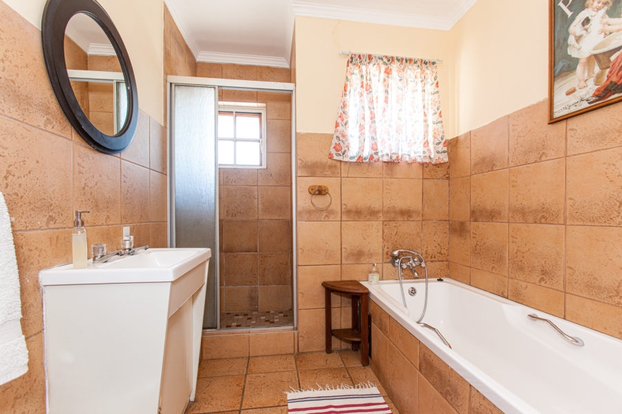 5 Bedroom Property for Sale in Equestria Gauteng