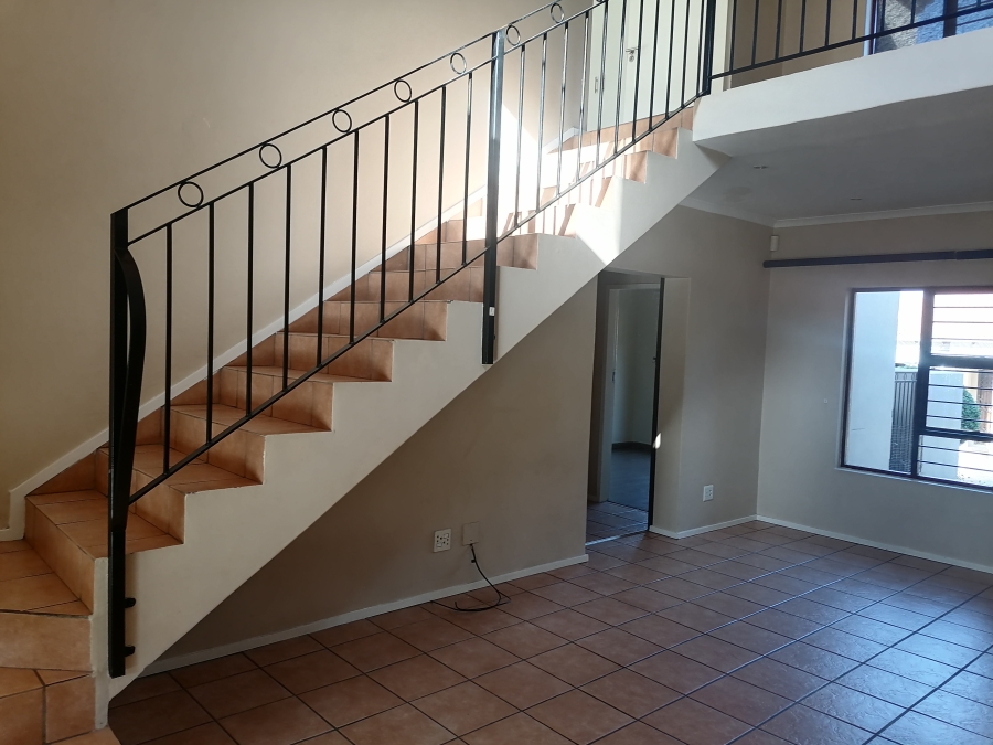 To Let 3 Bedroom Property for Rent in Honeydew Ridge Gauteng