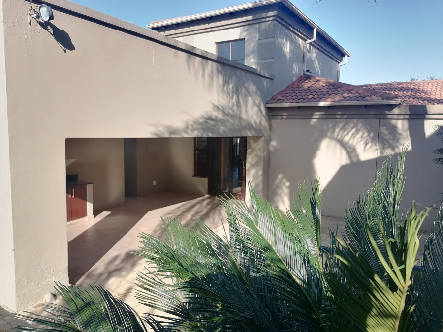 To Let 3 Bedroom Property for Rent in Honeydew Ridge Gauteng