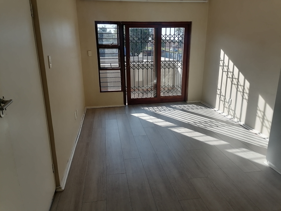 To Let 3 Bedroom Property for Rent in Honeydew Ridge Gauteng