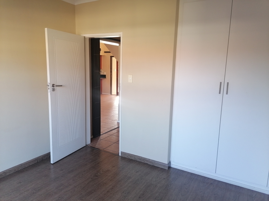 To Let 3 Bedroom Property for Rent in Honeydew Ridge Gauteng