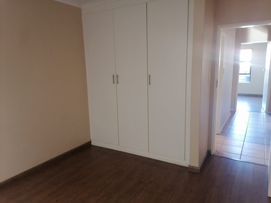 To Let 3 Bedroom Property for Rent in Honeydew Ridge Gauteng