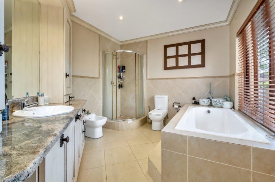 6 Bedroom Property for Sale in Bryanston Gauteng