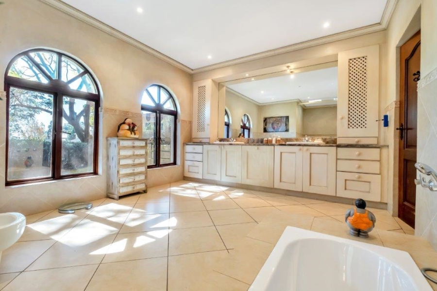 6 Bedroom Property for Sale in Bryanston Gauteng