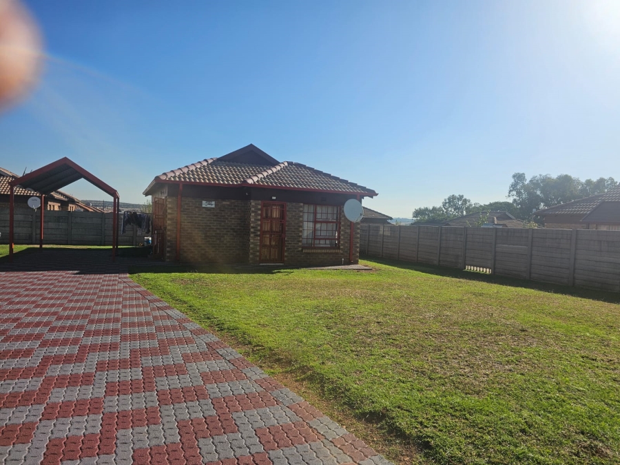 3 Bedroom Property for Sale in Clayville Gauteng