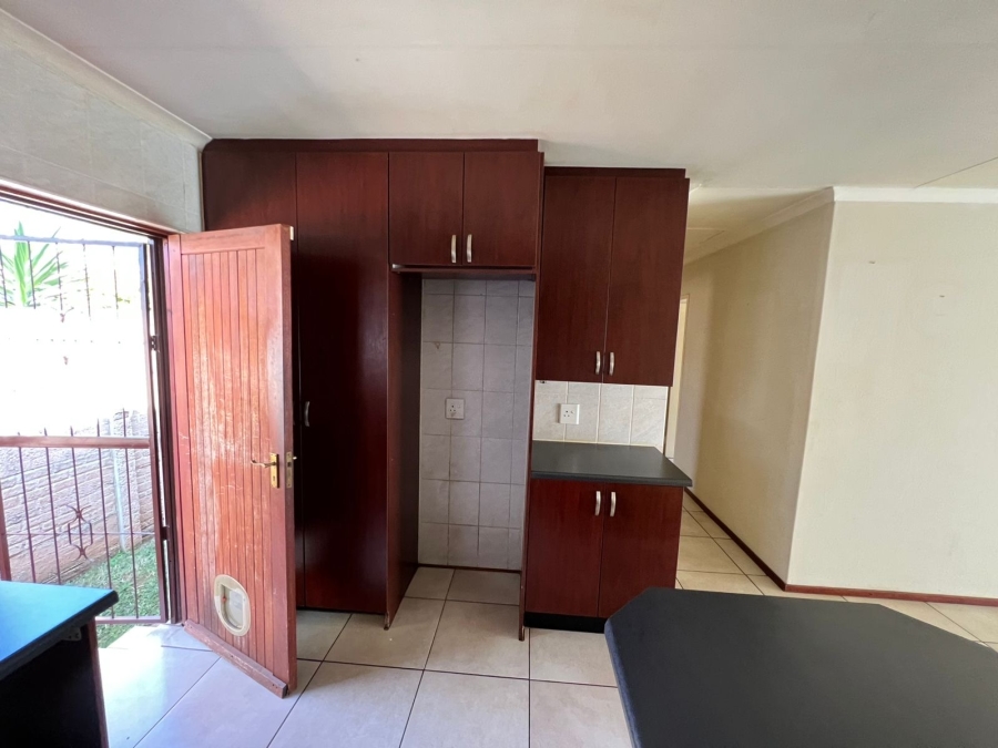 To Let 3 Bedroom Property for Rent in Albemarle Gauteng