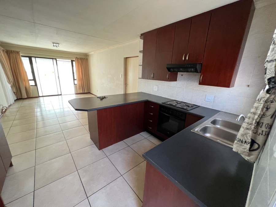 To Let 3 Bedroom Property for Rent in Albemarle Gauteng