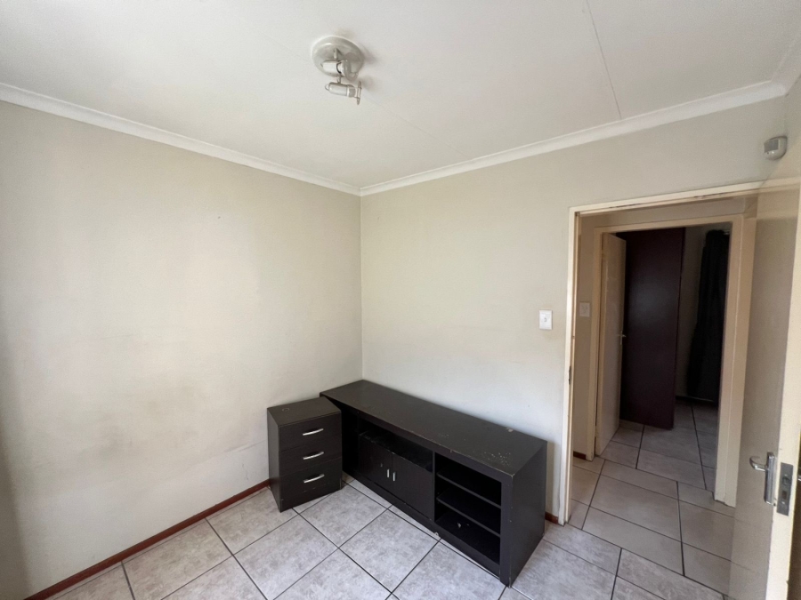 To Let 3 Bedroom Property for Rent in Albemarle Gauteng