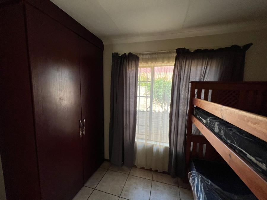 To Let 3 Bedroom Property for Rent in Albemarle Gauteng