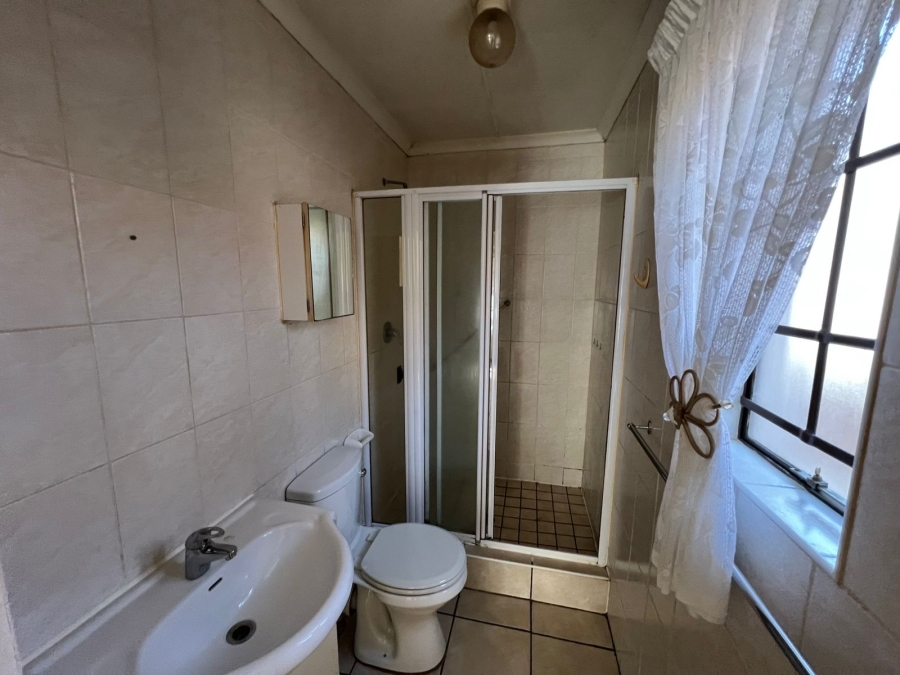 To Let 3 Bedroom Property for Rent in Albemarle Gauteng