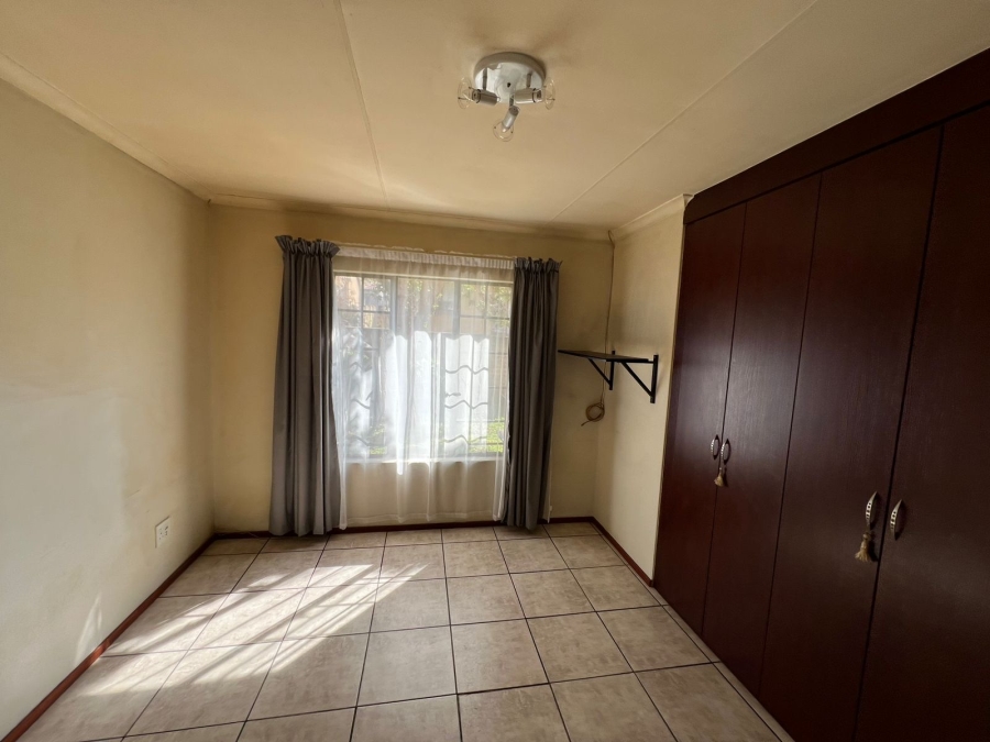 To Let 3 Bedroom Property for Rent in Albemarle Gauteng