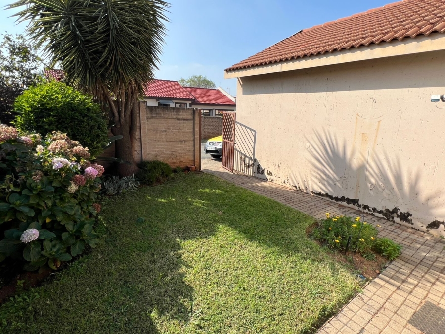 To Let 3 Bedroom Property for Rent in Albemarle Gauteng