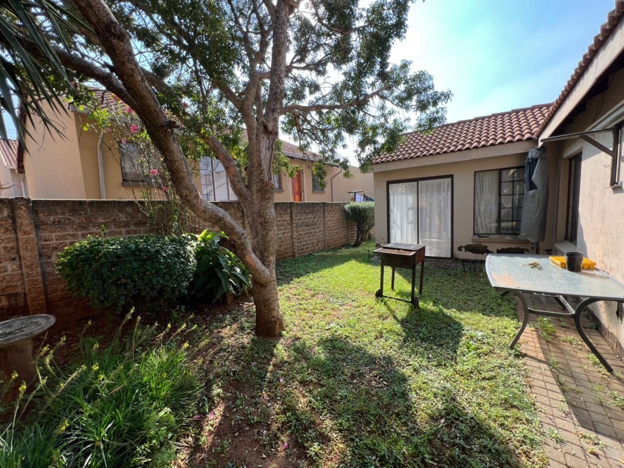 To Let 3 Bedroom Property for Rent in Albemarle Gauteng