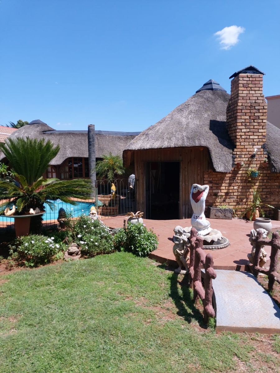 3 Bedroom Property for Sale in Westonaria Gauteng