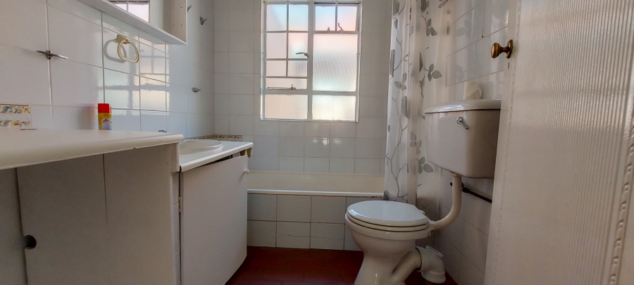 To Let 3 Bedroom Property for Rent in Linden Gauteng