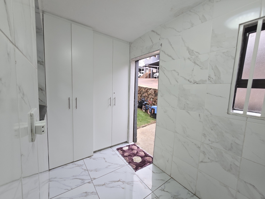 2 Bedroom Property for Sale in Ridgeway Gauteng