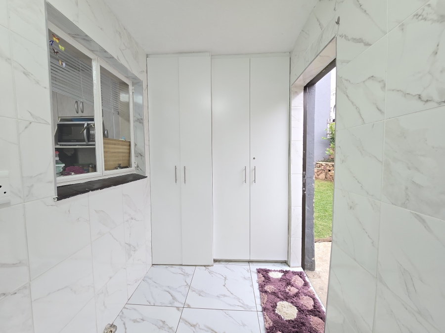 2 Bedroom Property for Sale in Ridgeway Gauteng