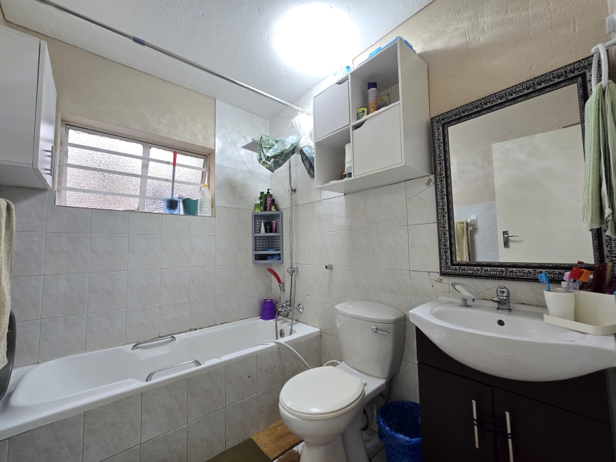 2 Bedroom Property for Sale in Ridgeway Gauteng