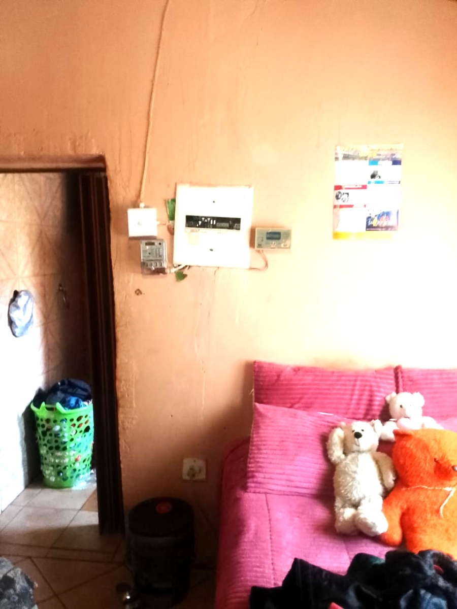 9 Bedroom Property for Sale in Umfuyaneni Gauteng