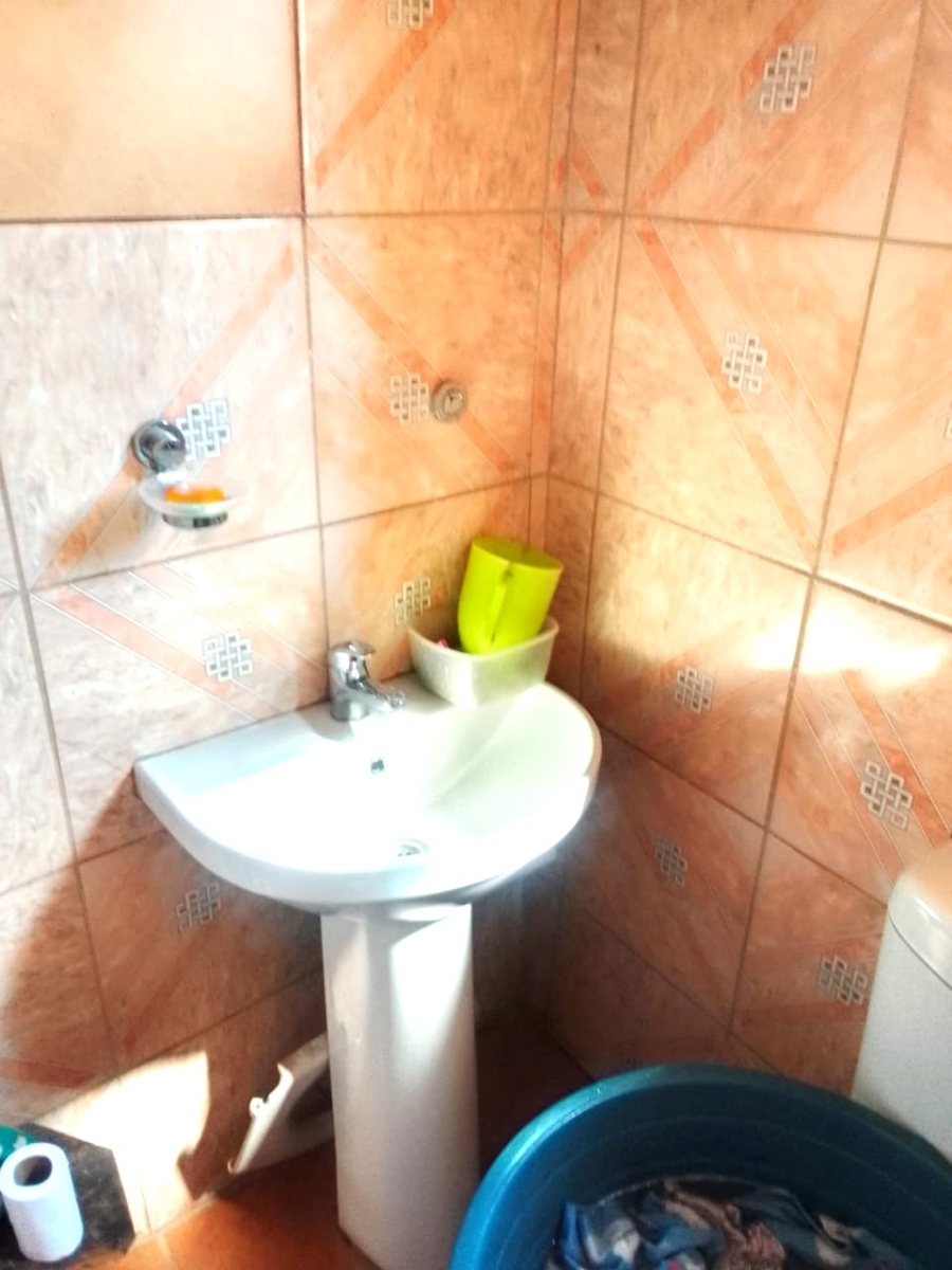 9 Bedroom Property for Sale in Umfuyaneni Gauteng