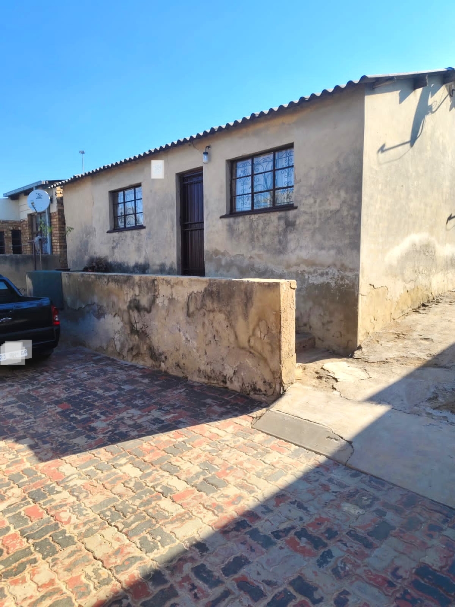 9 Bedroom Property for Sale in Umfuyaneni Gauteng