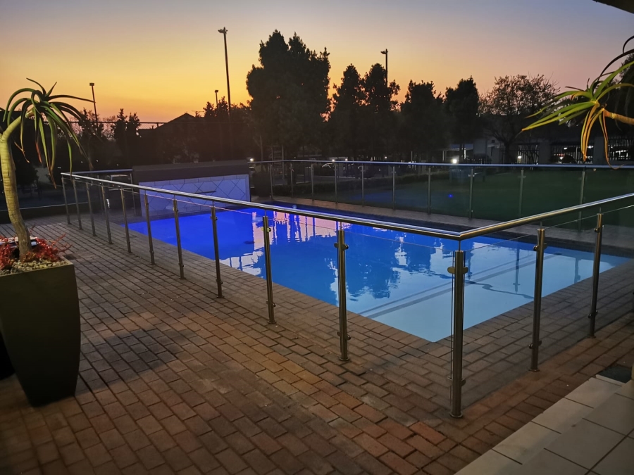 To Let 2 Bedroom Property for Rent in Fourways Gauteng