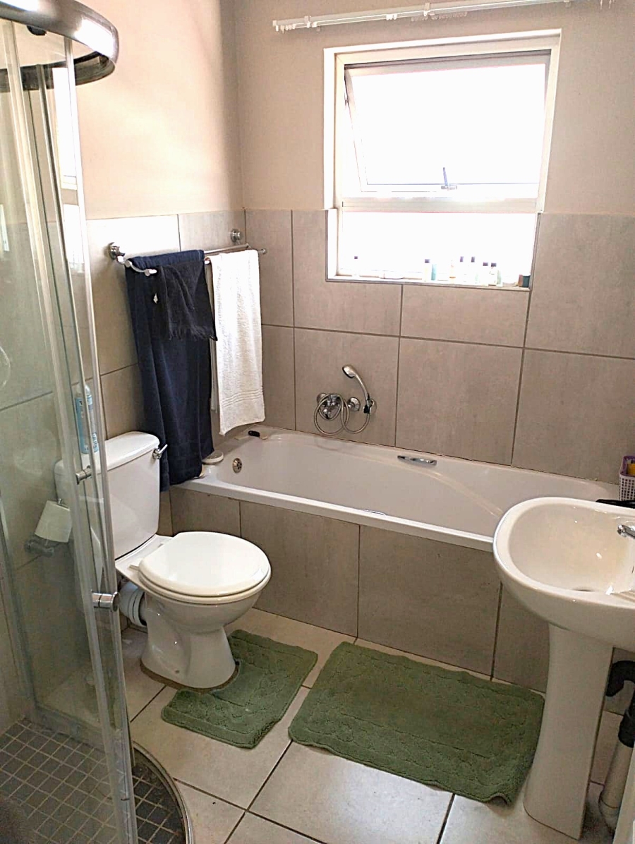 2 Bedroom Property for Sale in Montana Gauteng