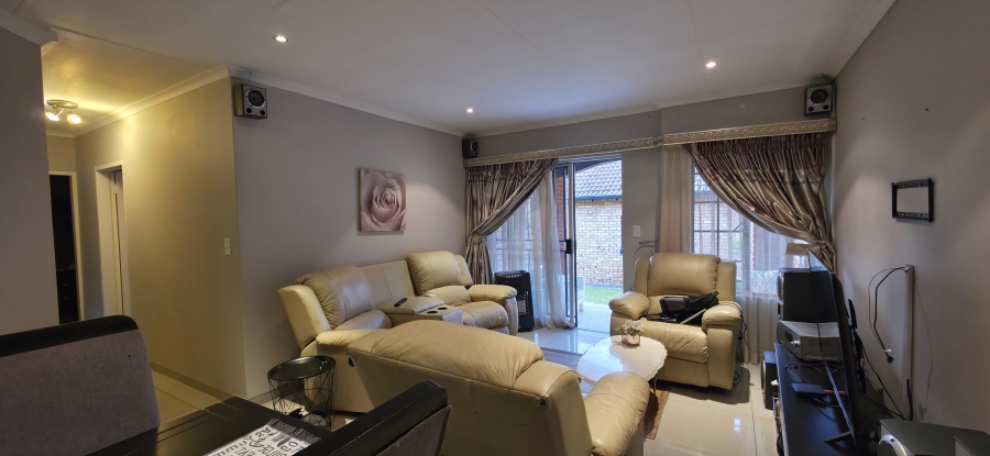 3 Bedroom Property for Sale in Equestria Gauteng