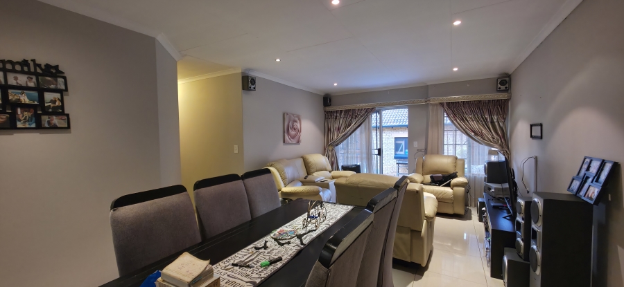 3 Bedroom Property for Sale in Equestria Gauteng