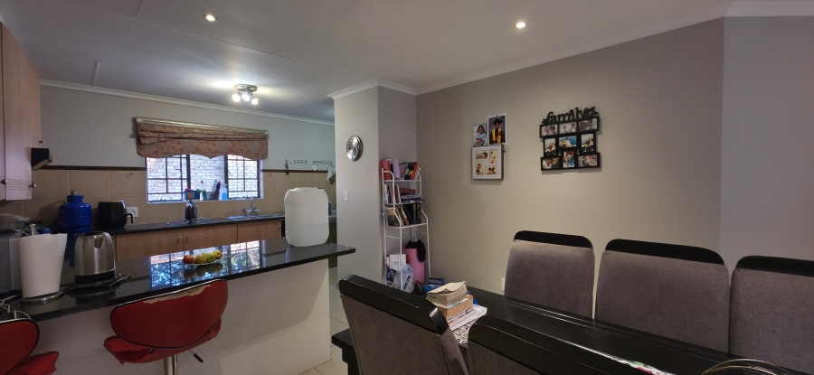 3 Bedroom Property for Sale in Equestria Gauteng