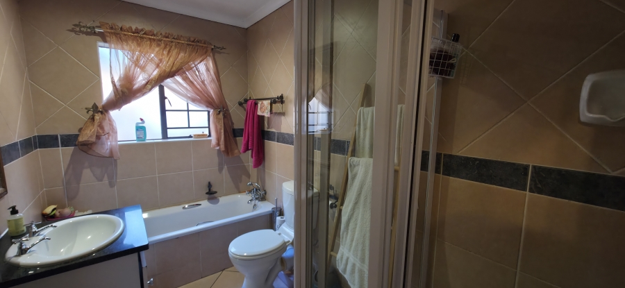 3 Bedroom Property for Sale in Equestria Gauteng