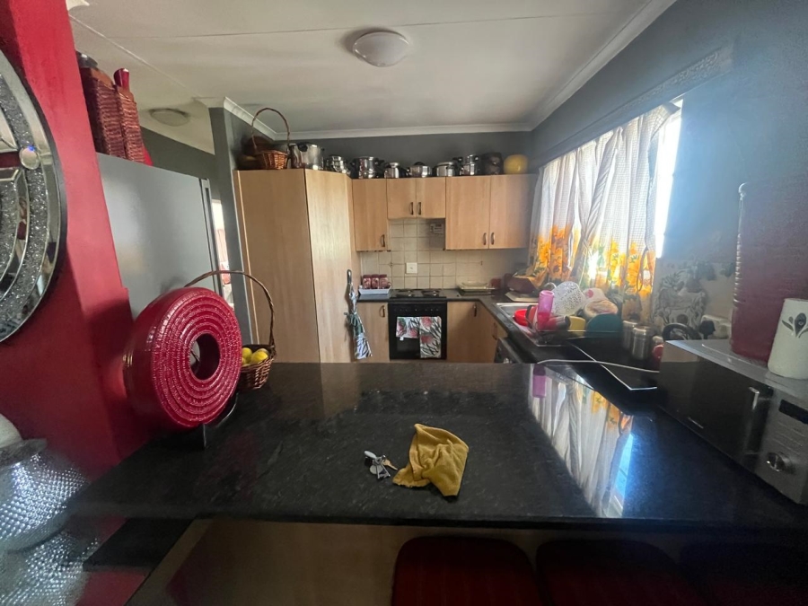 3 Bedroom Property for Sale in Castleview Gauteng