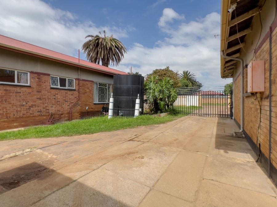 8 Bedroom Property for Sale in Kempton Park Ext 2 Gauteng