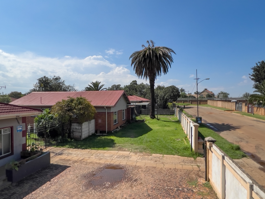8 Bedroom Property for Sale in Kempton Park Ext 2 Gauteng